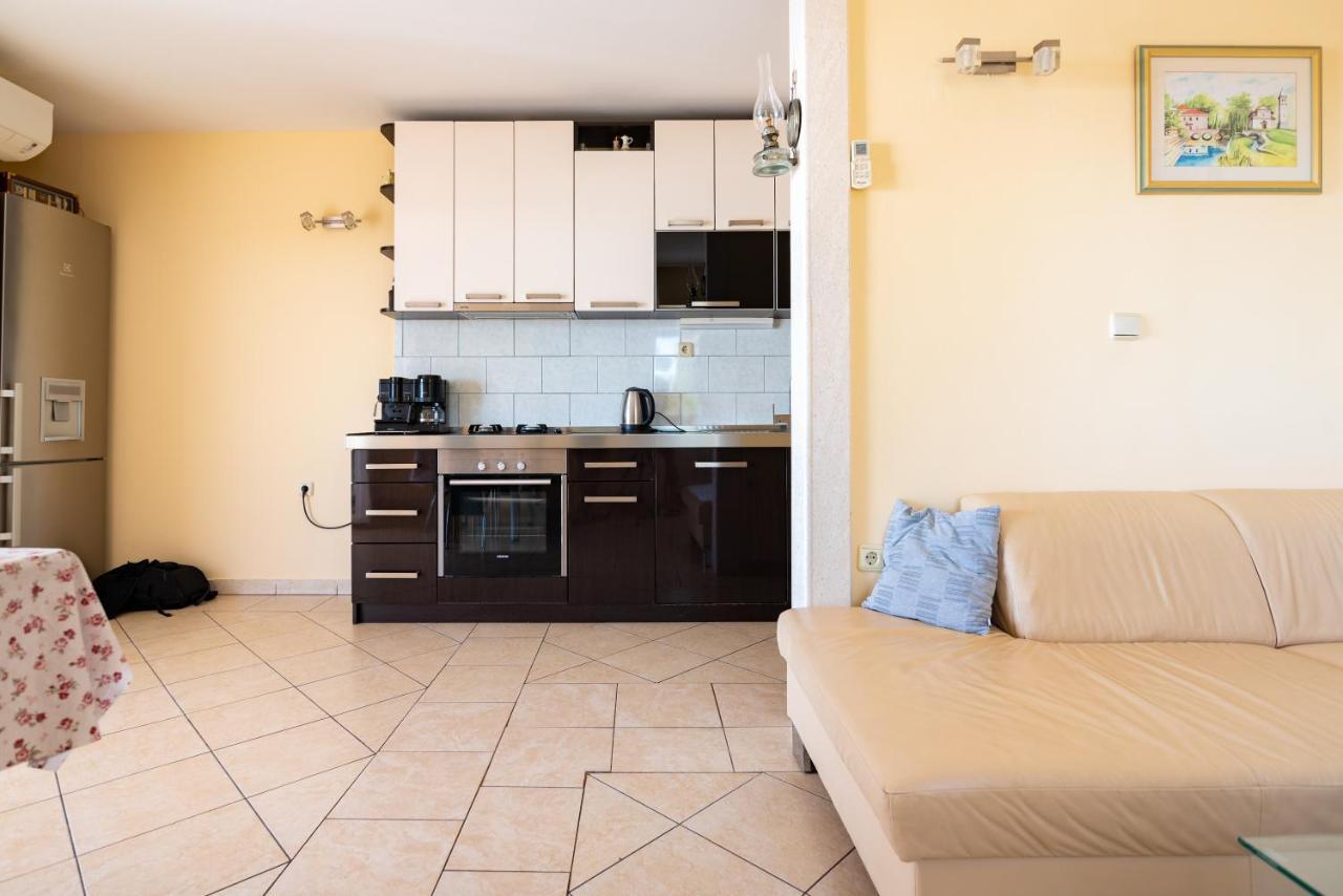 Apartments Matic โรกอซนิซา ภายนอก รูปภาพ